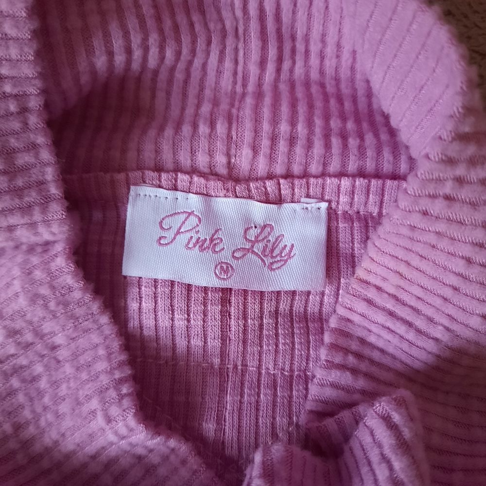 Pink Lily Ribbed Knit Sweater - Picture 2 of 3